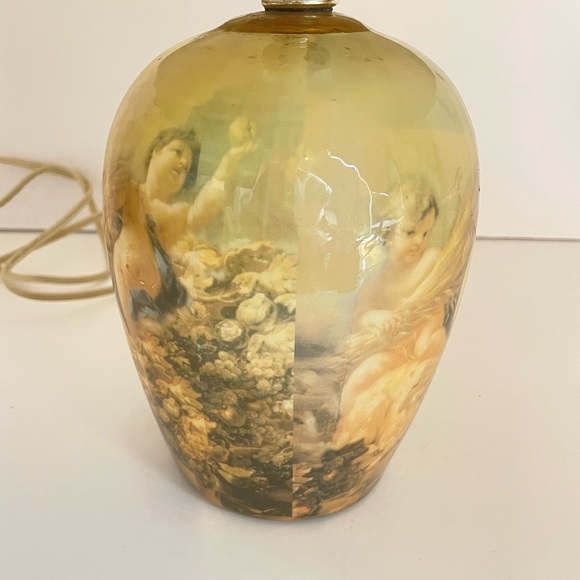 Renaissance Angel Design Vintage Lamp - Picture 6 of 6